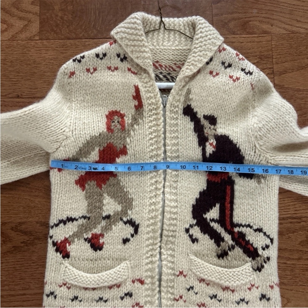 Vintage Mary Maxim Cowichan Figure Skating Wool Hand Knit Cream Sweater - Picture 10 of 12